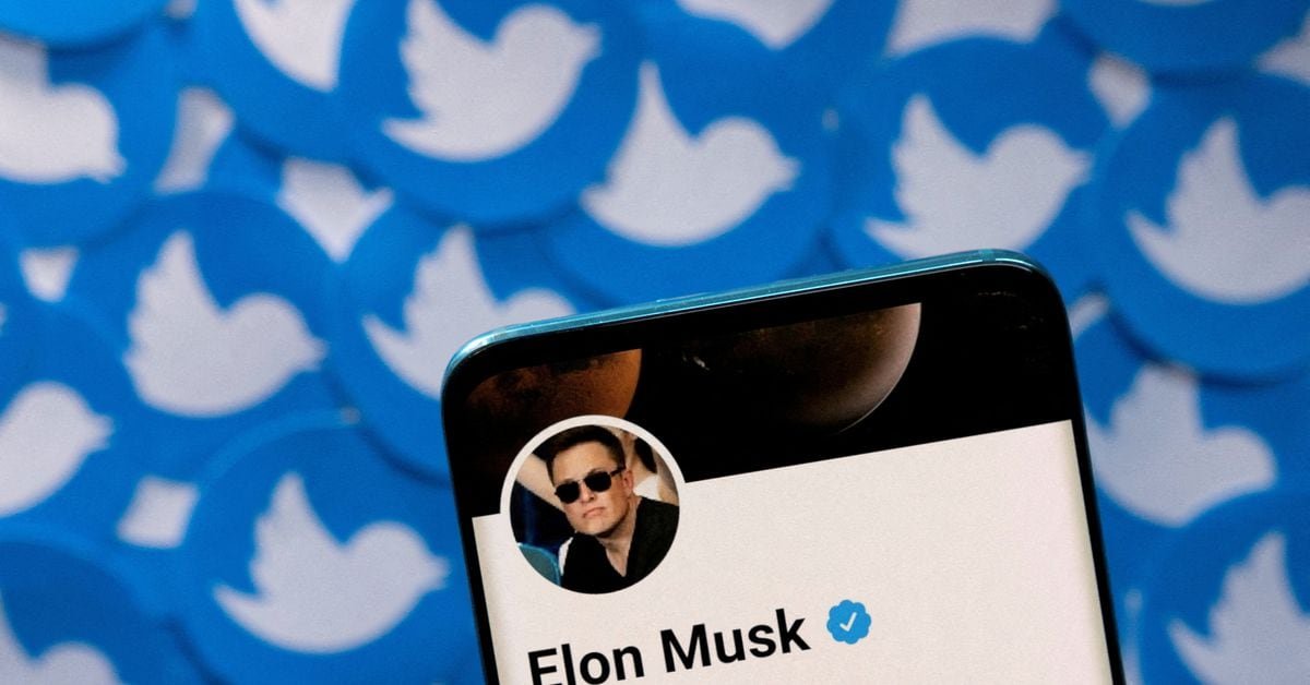 Twitter manually reviewed all accounts that posted links to ElonJet -exec