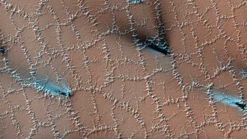 NASA Releases New Images of Winter Frost on Mars