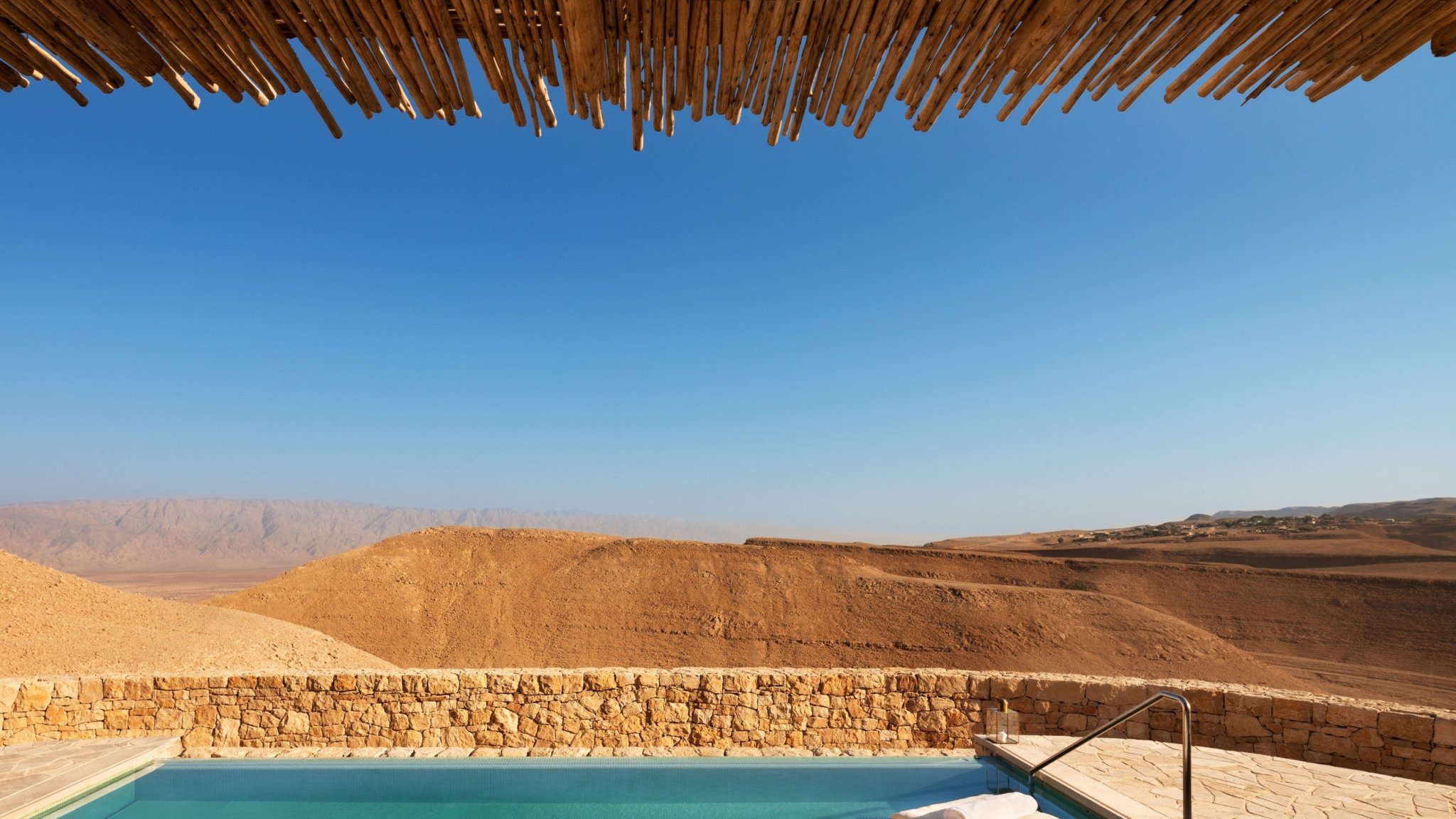 De Palm Springs a Marrakech, las piscinas más bellas de hoteles en el desierto