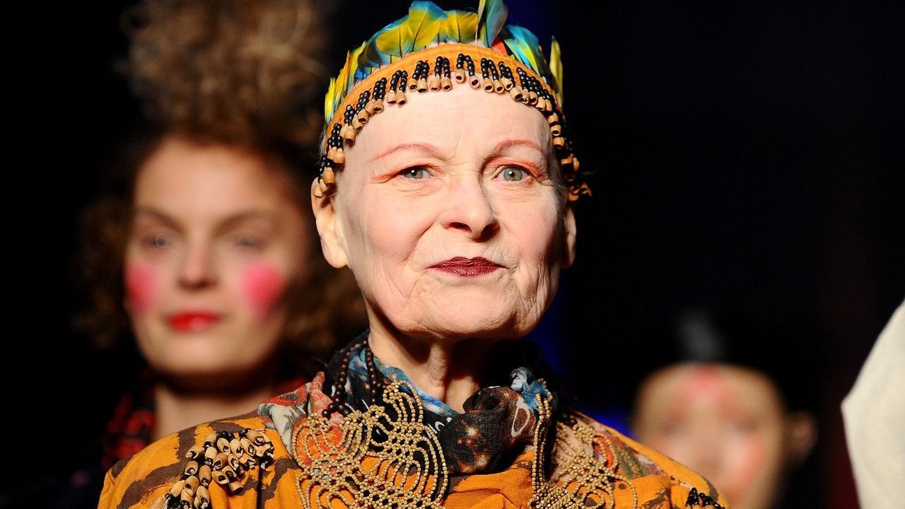 Vivienne Westwood no sólo hizo moda británica, era la moda británica