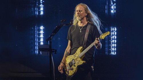 JERRY CANTRELL's missing "Man in the Box" guitar has been found