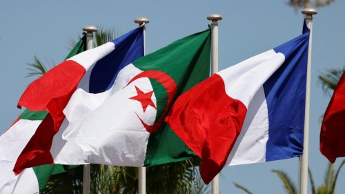 Algérie-France: Alger prend acte des décisions de Paris, le dialogue entre les deux pays à nouveau au point mort