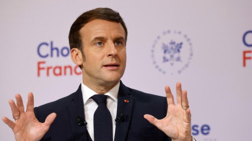 Revue de presse française - À la Une: le baromètre en baisse pour Macron