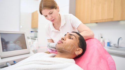 Carrefour du Maghreb - Au Maroc, la chirurgie esthétique pour les hommes aussi