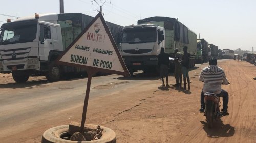 Les chauffeurs routiers d'Afrique de l'Ouest ravis de la levée de l'embargo sur le Mali