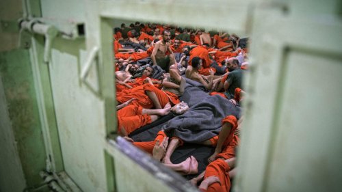 Syrie: l'EI prend le contrôle d'une prison renfermant 3500 jihadistes dont des chefs importants