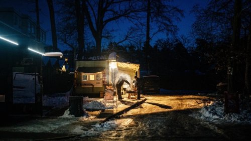 Plongée dans un froid polaire, l'Ukraine répare ses installations énergétiques après une attaque russe