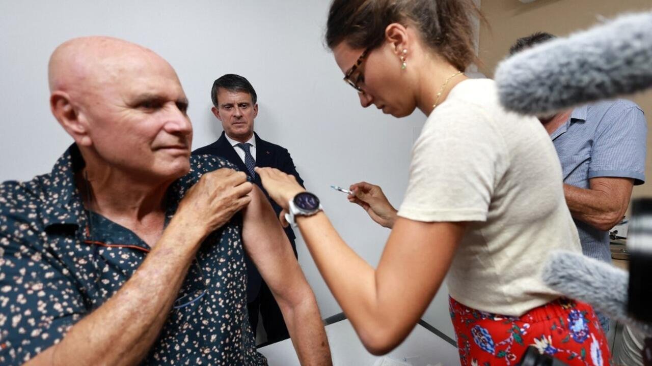 Reunion Island health chiefs call for more doctors to fight chikungunya epidemic