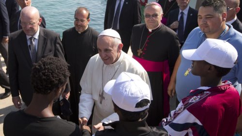 Accents d'Europe - François, pape des pauvres, des exclus et du réformisme de l’Église catholique, est mort