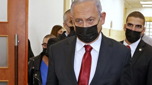 Un possible accord entre Netanyahu et le parquet israélien met la classe politique en ébullition