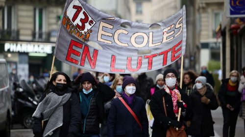 France changes Covid school rules following massive teachers' strike