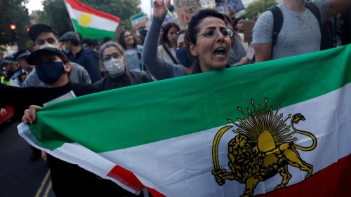 Les manifestations de soutien aux femmes iraniennes se multiplient dans le monde