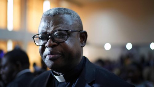Invité Afrique Midi - Monseigneur Donatien Nshole: «Le message du pape sur la RDC a été écouté»