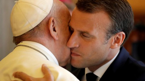 Emmanuel Macron à la messe marseillaise du pape François: opération déminage à l'Élysée