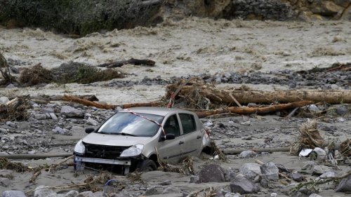 After months of wildfires, France told to brace for floods