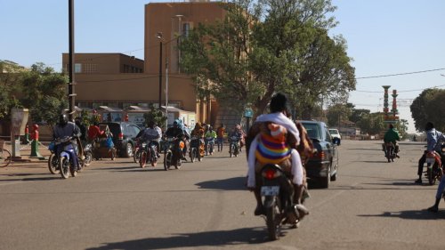 Mort de civils dans l’est du Burkina: les forces de sécurité locales accusées, Ouagadougou dément