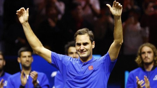 Tennis: avec émotion, Roger Federer tire sa révérence, aux côtés de Rafael Nadal