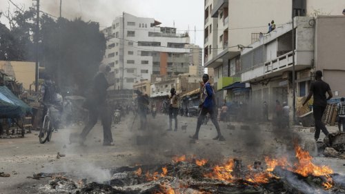 Sénégal: Ousmane Sonko appelle à manifester, la justice dénonce une tentative d’«insurrection»