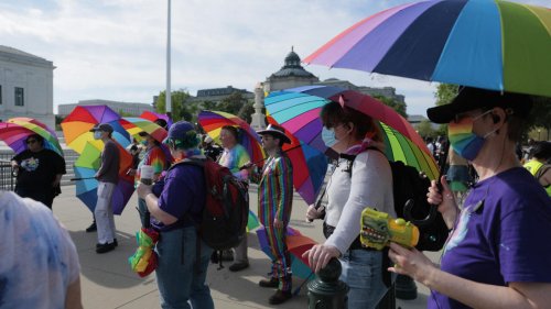 La Cour suprême américaine se penche sur les livres scolaires contenant des sujets LGBT+