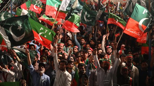 Pakistan: des centaines d'arrestations avant une marche «géante» des partisans d'Imran Khan