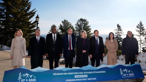 G7 envoys unite behind Ukraine, warn Russia of further sanctions