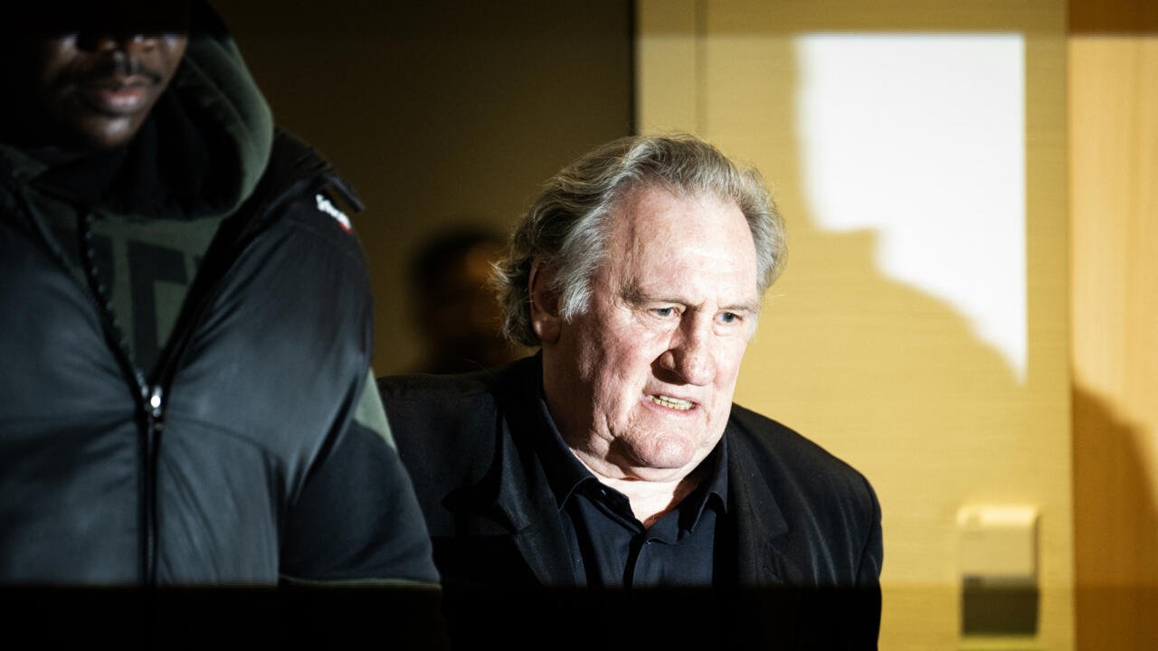 France: Gérard Depardieu face au tribunal au premier jour de son procès pour agressions sexuelles