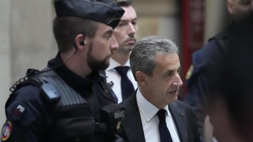 Procès Sarkozy: les fameuses écoutes avec Me Herzog diffusées pendant l'audience
