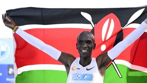 Kenya's Kipchoge breaks world record at Berlin Marathon