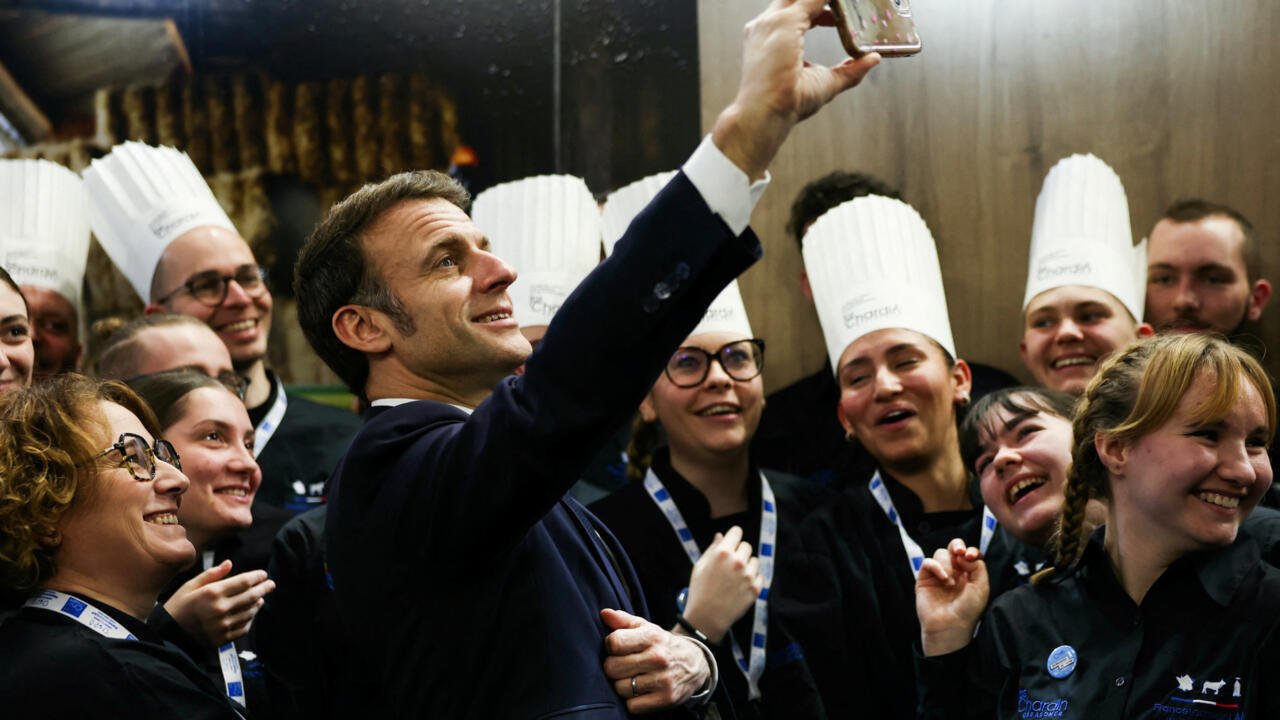 Salon de l’agriculture: Emmanuel Macron, entre déambulation et réassurance