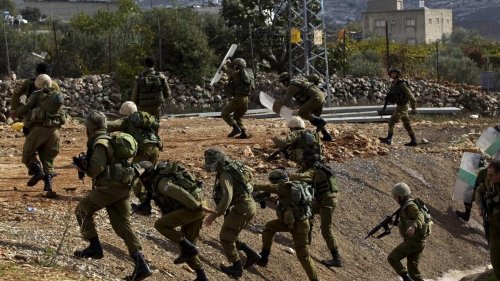 Cisjordanie: nouvelles attaques menées au couteau et en voiture