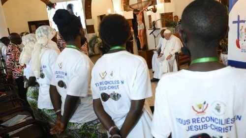RDC: le pape François rencontre des victimes des violences dans l'Est
