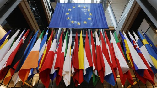 Climat: entrée en vigueur de la taxe carbone aux frontières dans l'Union européenne