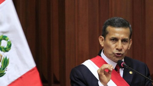 A la Une: le président péruvien continue sa chute dans les sondages
