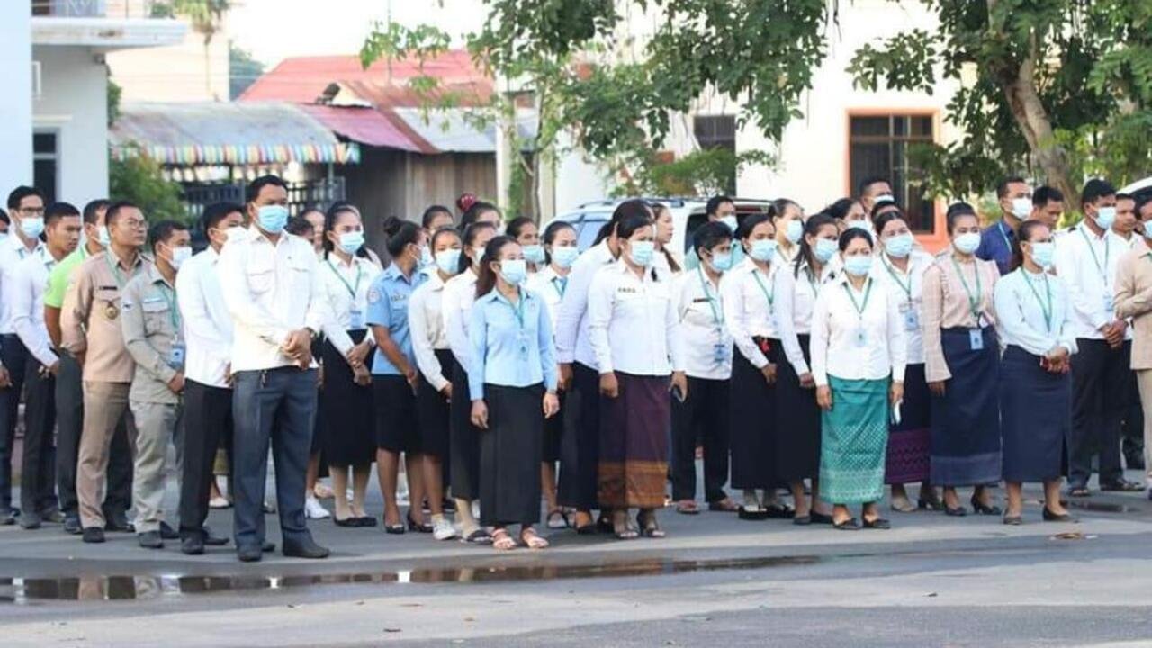 ព្រឹត្តិការណ៍កម្ពុជាប្រចាំថ្ងៃ - តើកម្ពុជាគួរច្របាច់ក្រសួងខ្លះបញ្ចូលគ្នា និងបន្ថយចំនួនមន្រ្តីរាជការថែមទៀត ឬយ៉ាងណា?