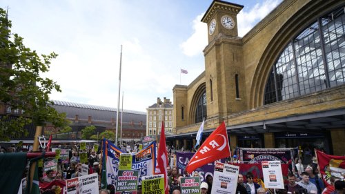 Face à la grève des chauffeurs de trains, des Britanniques perdent patience