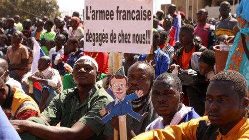 Ouagadougou met en avant les forces burkinabè pour assurer la défense du pays