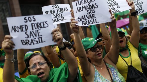 Brésil: les partisans de Jair Bolsonaro manifestent, deux semaines après sa défaite