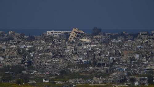Gaza: Israël mène des frappes d’une ampleur inédite, la population craint «de nouveaux types de bombes»
