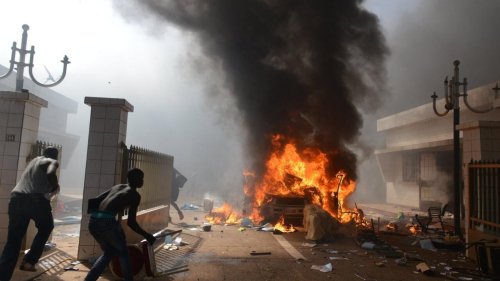 Burkina Faso: huit ans plus tard, une plainte déposé pour l'incendie de l'Assemblée nationale