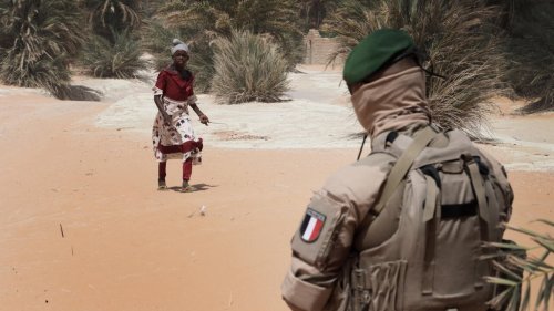 Tchad: un communiqué appelle au départ des troupes françaises