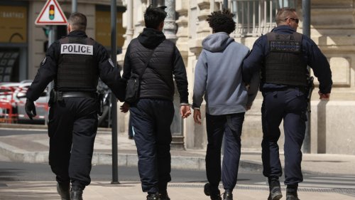 La loi qui durcit la justice des mineurs adoptée: «La France tourne clairement le dos à ce qu'elle est»