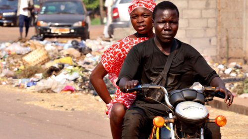 Cameroun: les déchets dans les rues de Yaoundé indignent ses habitants