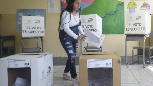 Élections en Équateur: retour en force des partisans de l'ancien président Rafael Correa