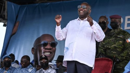 Laurent Gbagbo fête sa «renaissance» parmi les siens dans un grand meeting à Abidjan