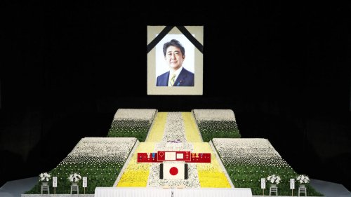 Au Japon, des funérailles nationales controversées pour l'ancien Premier ministre Shinzo Abe
