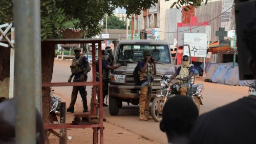 Revue de presse française - À la Une: la France défiée au Burkina Faso