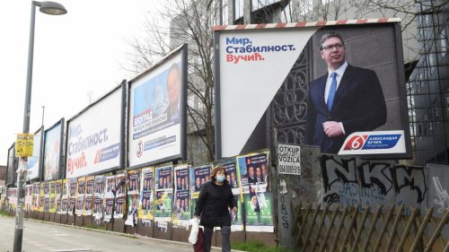Vague de démissions surprises dans les municipalités serbes, dont Belgrade