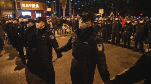 Revue de presse française - À la Une: Pékin tente de museler les protestataires
