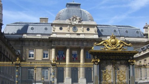 France: la justice s'oppose à l'extradition de l'indépendantiste kabyle Aksel Bellabbaci en Algérie