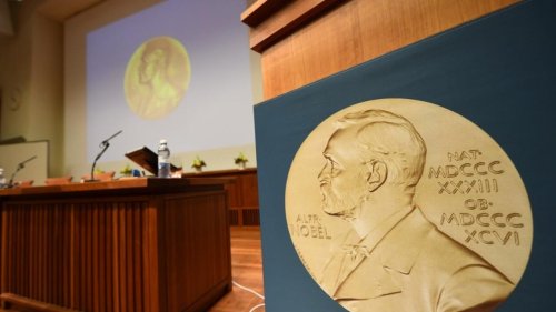 Moungi Bawendi, Louis Brus et Alexei Ekimov reçoivent le prix Nobel de chimie 2023